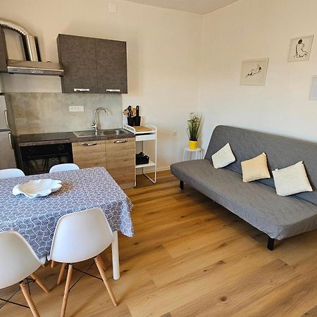 Apartmani Martinovka 德朗西斯 外观 照片