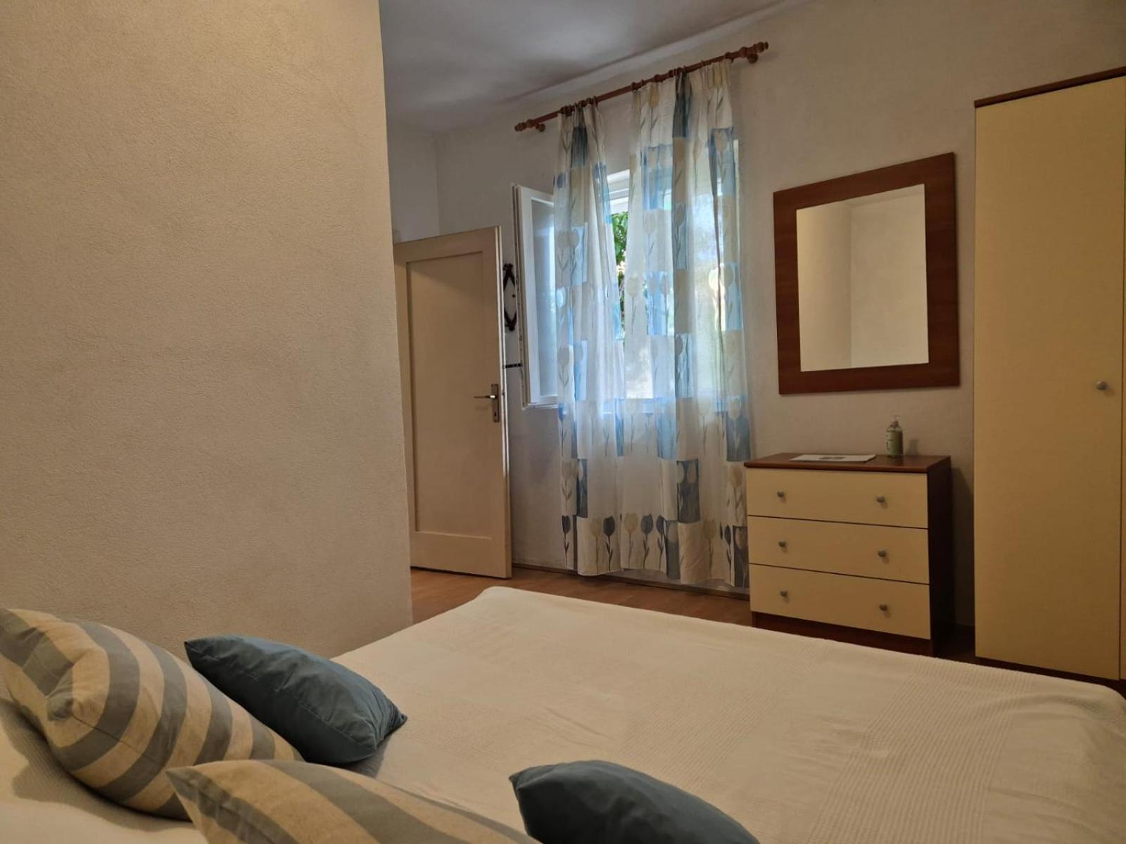 Apartmani Martinovka 德朗西斯 外观 照片