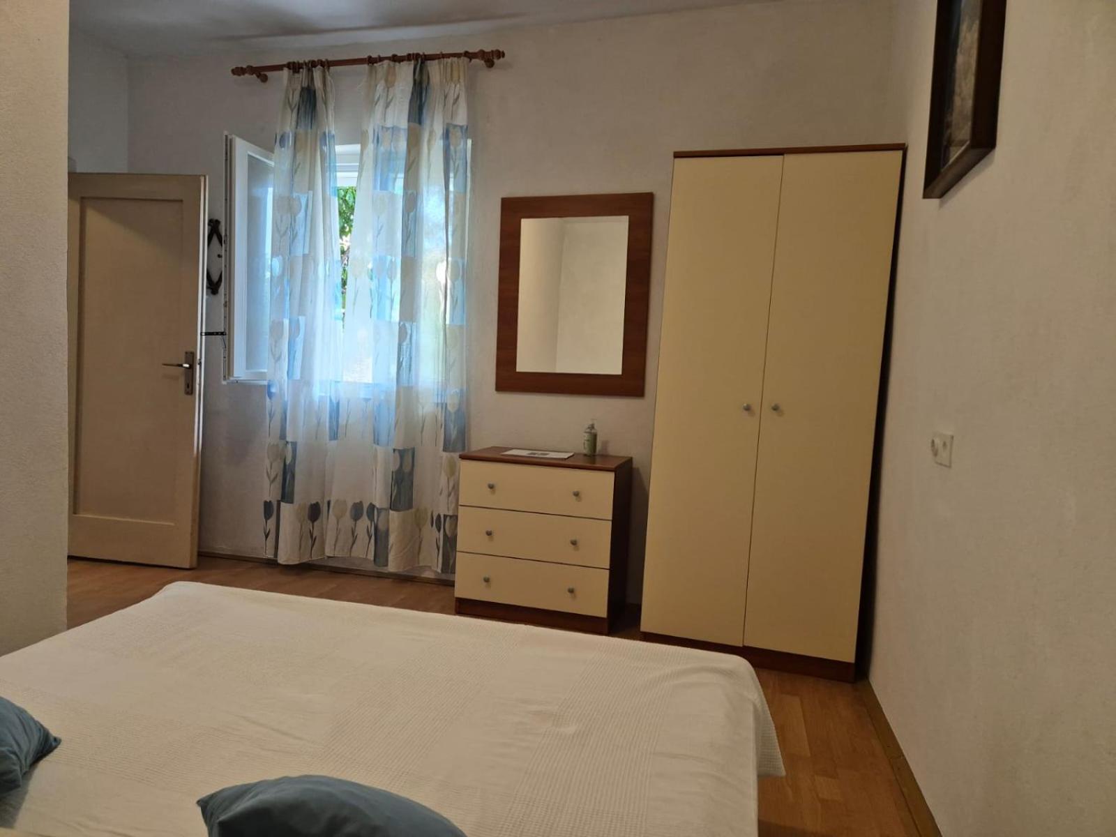 Apartmani Martinovka 德朗西斯 外观 照片
