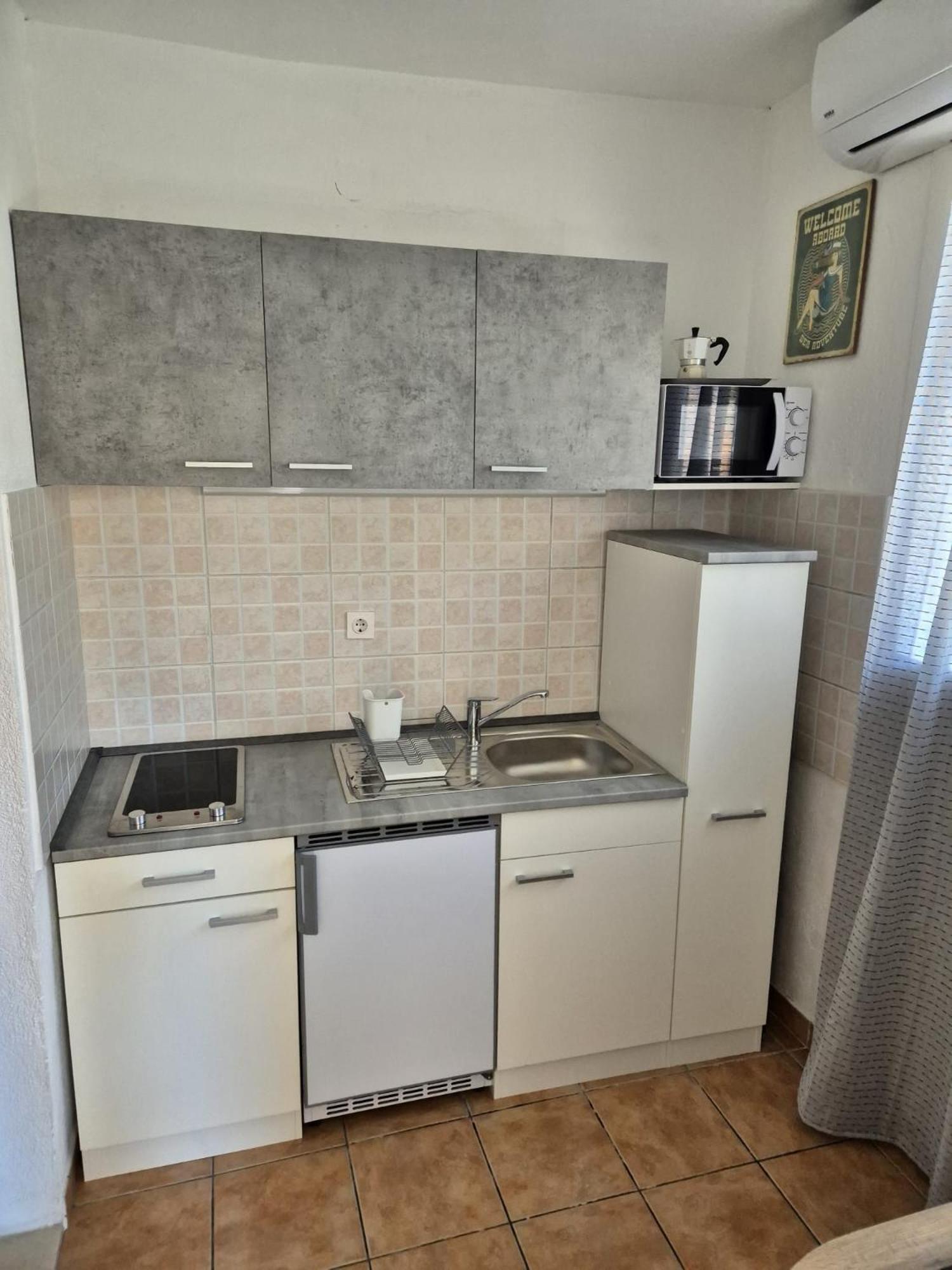 Apartmani Martinovka 德朗西斯 外观 照片