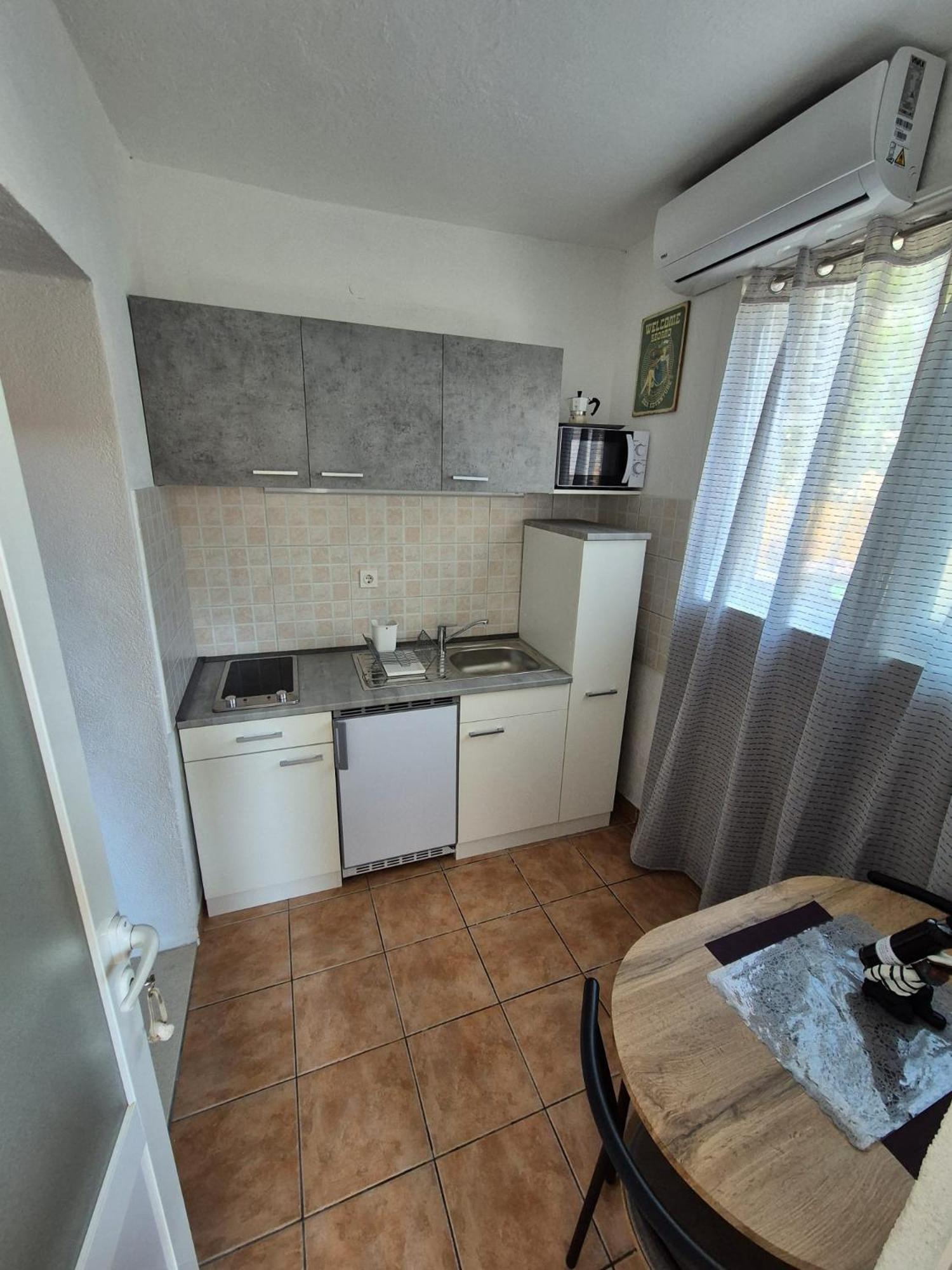 Apartmani Martinovka 德朗西斯 外观 照片